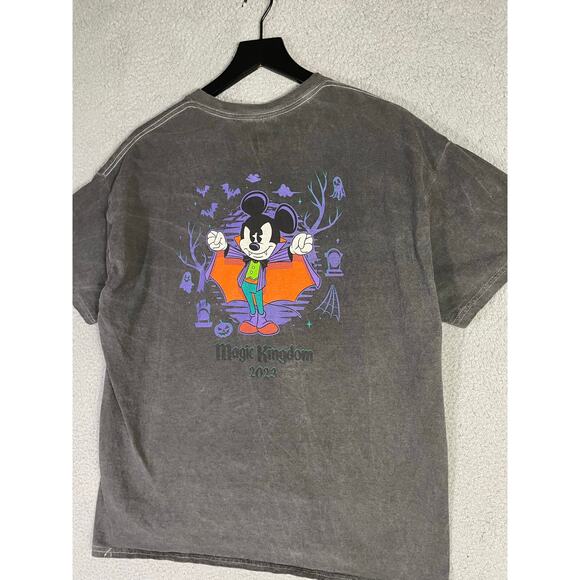 Disney Magic Kingdom Halloween Party 2023 Vampire Mickey T-Shirt Unisex XL Gray‎ - Picture 6 of 8